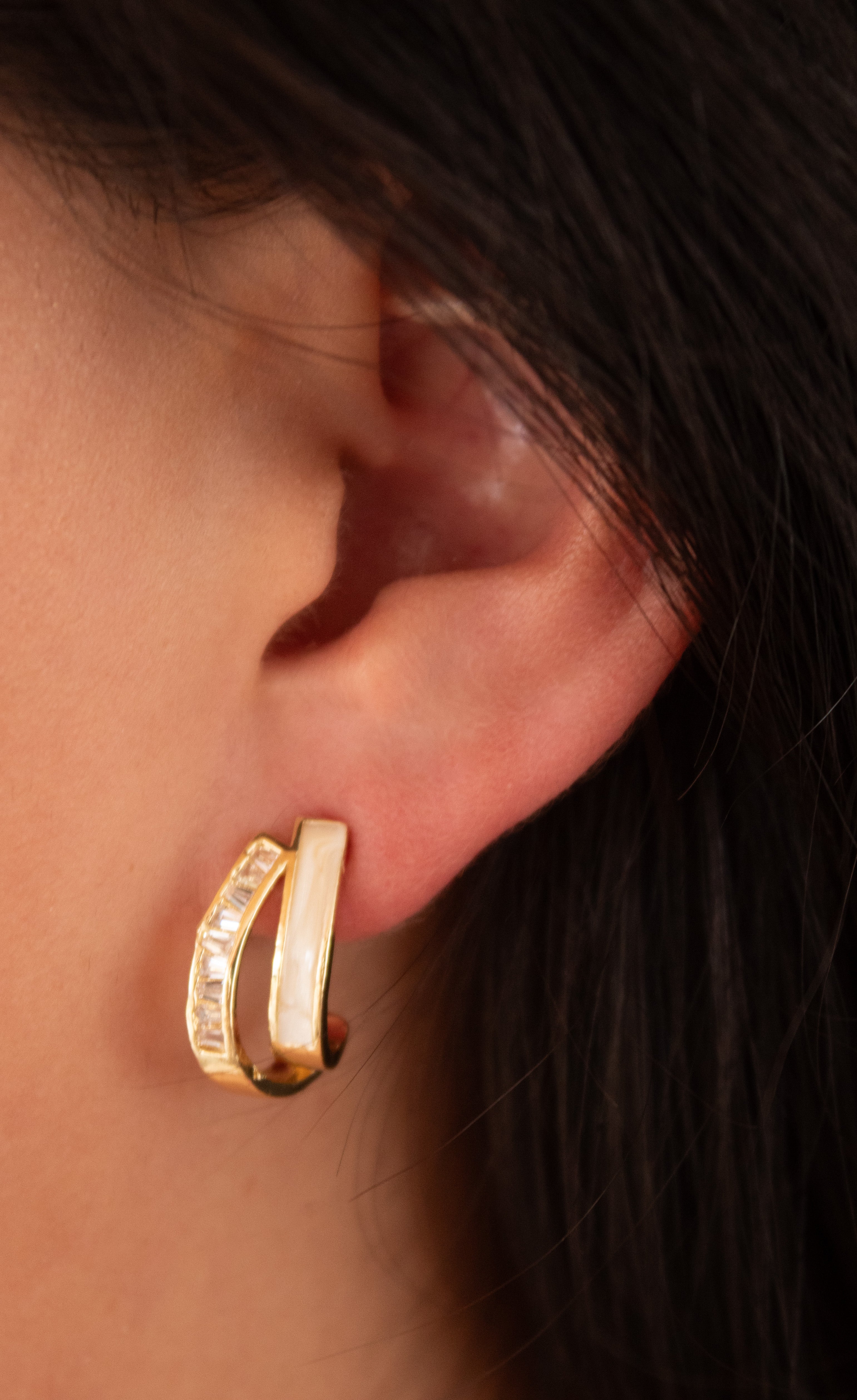 Aretes Ribbed Arc Dorados