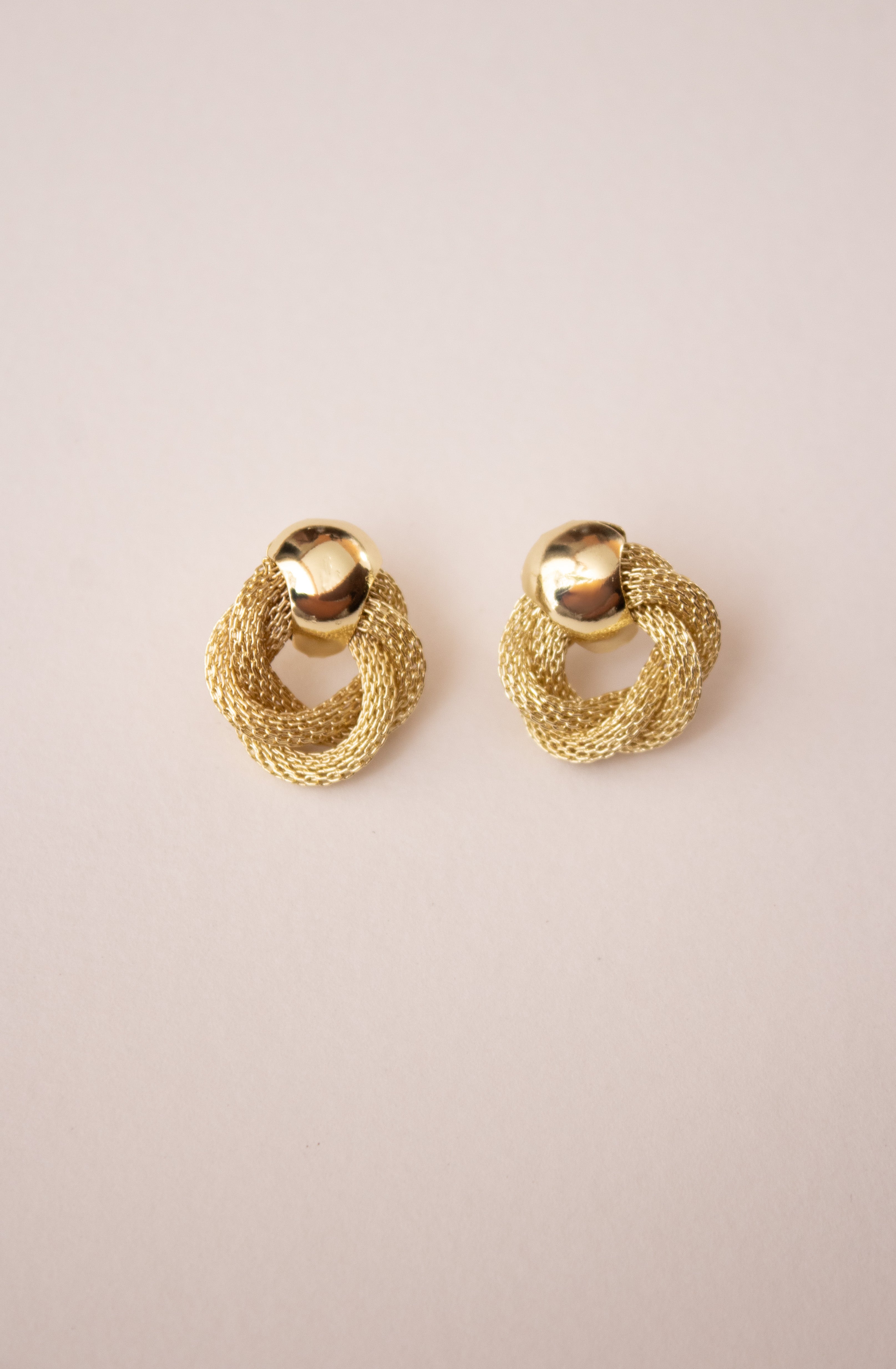Aretes Mesh Knot Dorados