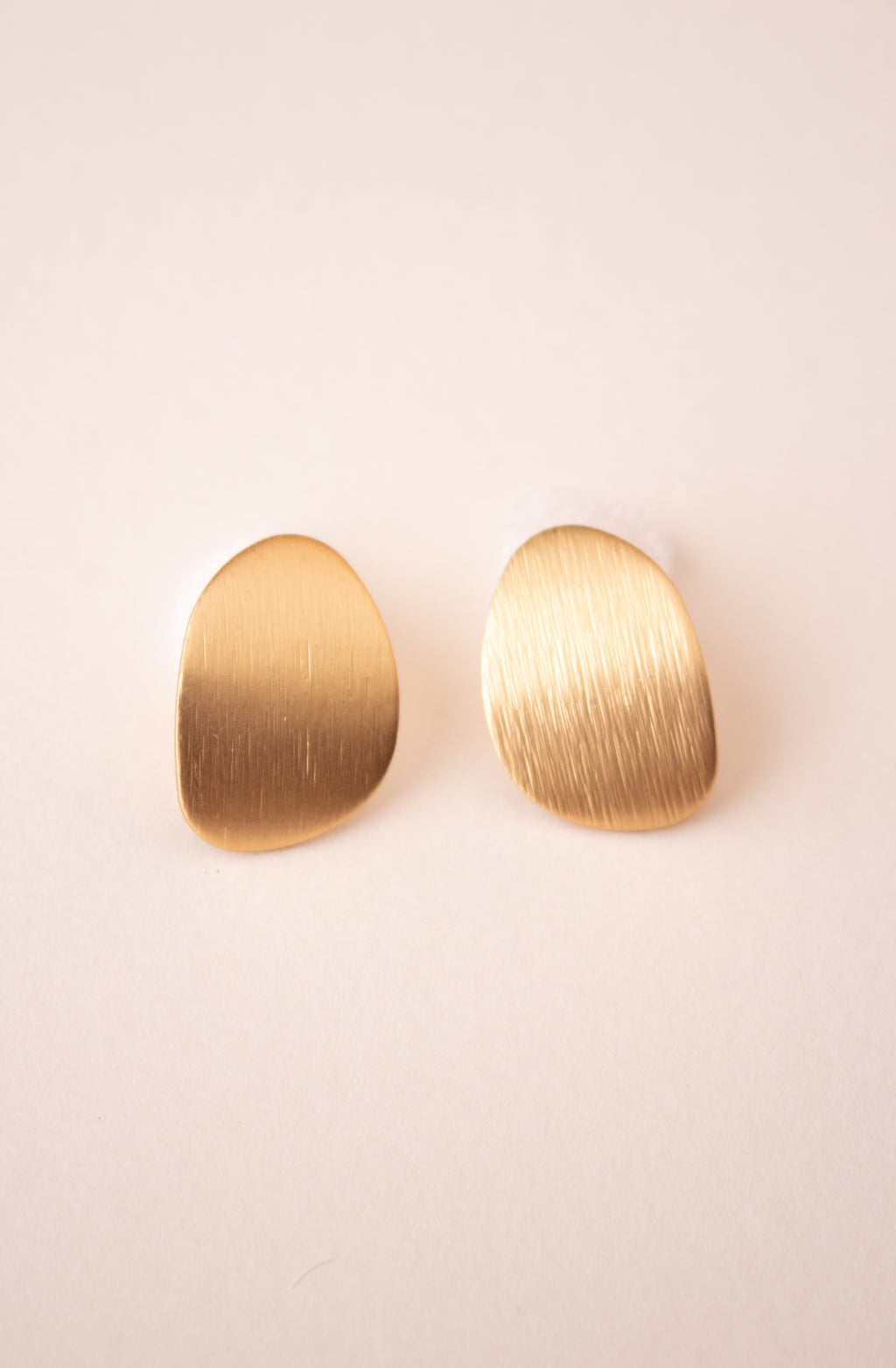 Aretes Óvalo Mate