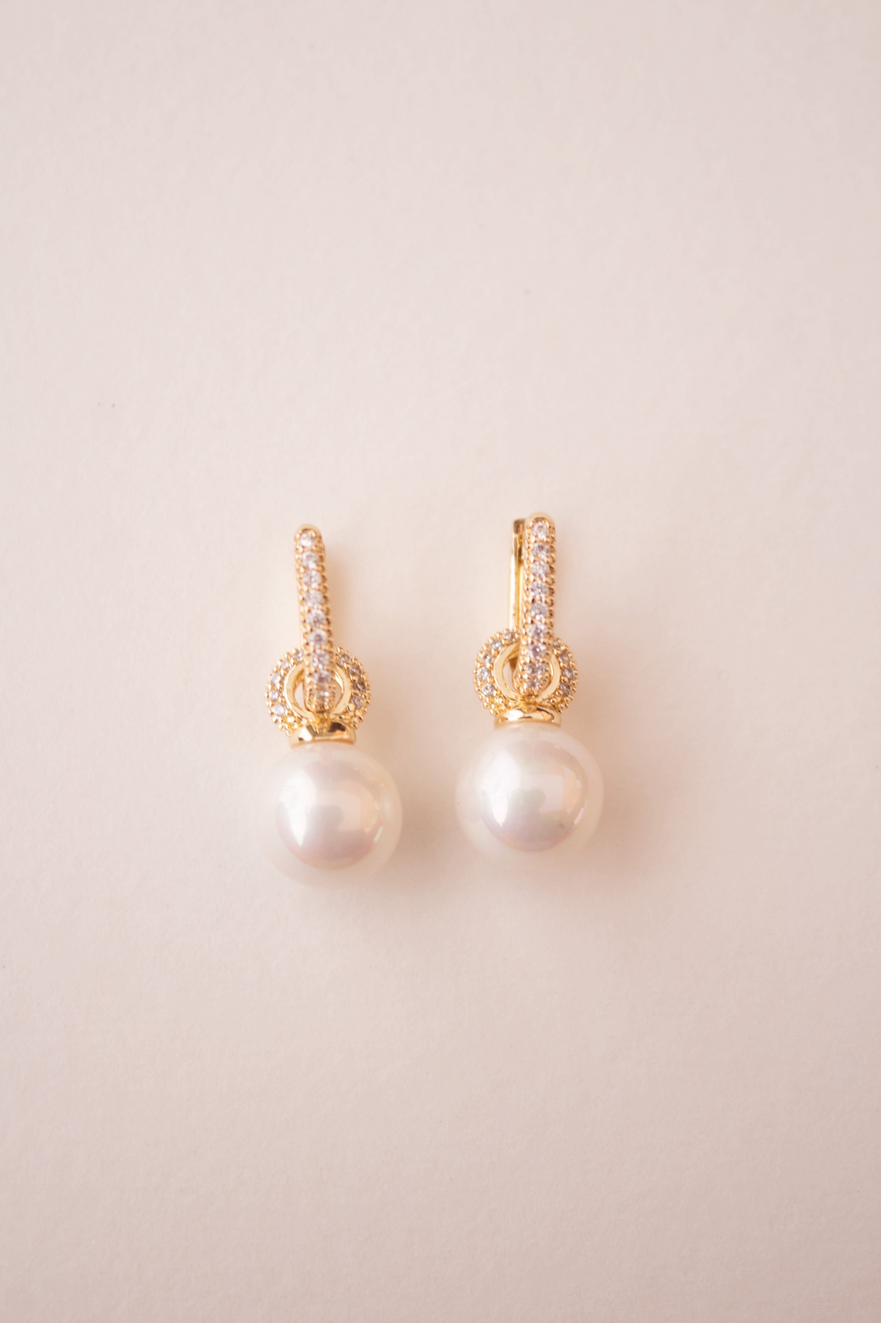 Aretes Ribbon Twist Dorados